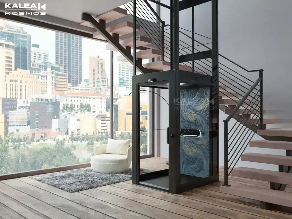 ทำไมลิฟท์ระบบสกรูจึงเป็นที่นิยมติดในบ้าน? 22 blue and black home lift next to stairs