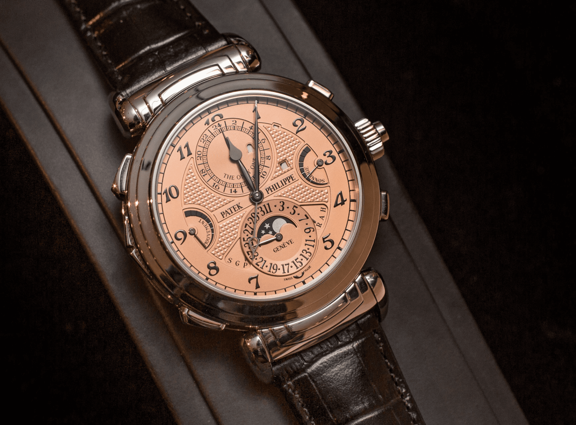 8 อันดับนาฬิกาที่แพงที่สุดในโลก ปี 2024 15 watch salmon color