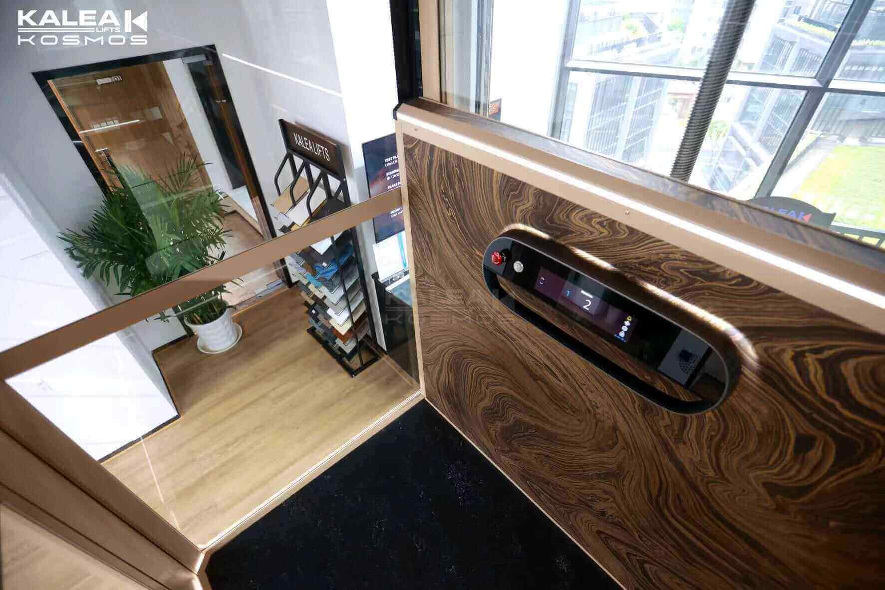 X50 Premium Flooring ลิฟท์บ้านหรู สวย
