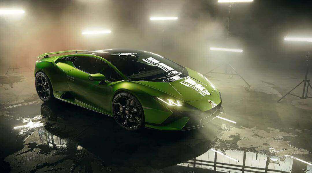 รถซุปเปอร์คาร์ รุ่น Lamborghini Huracan Tecnica