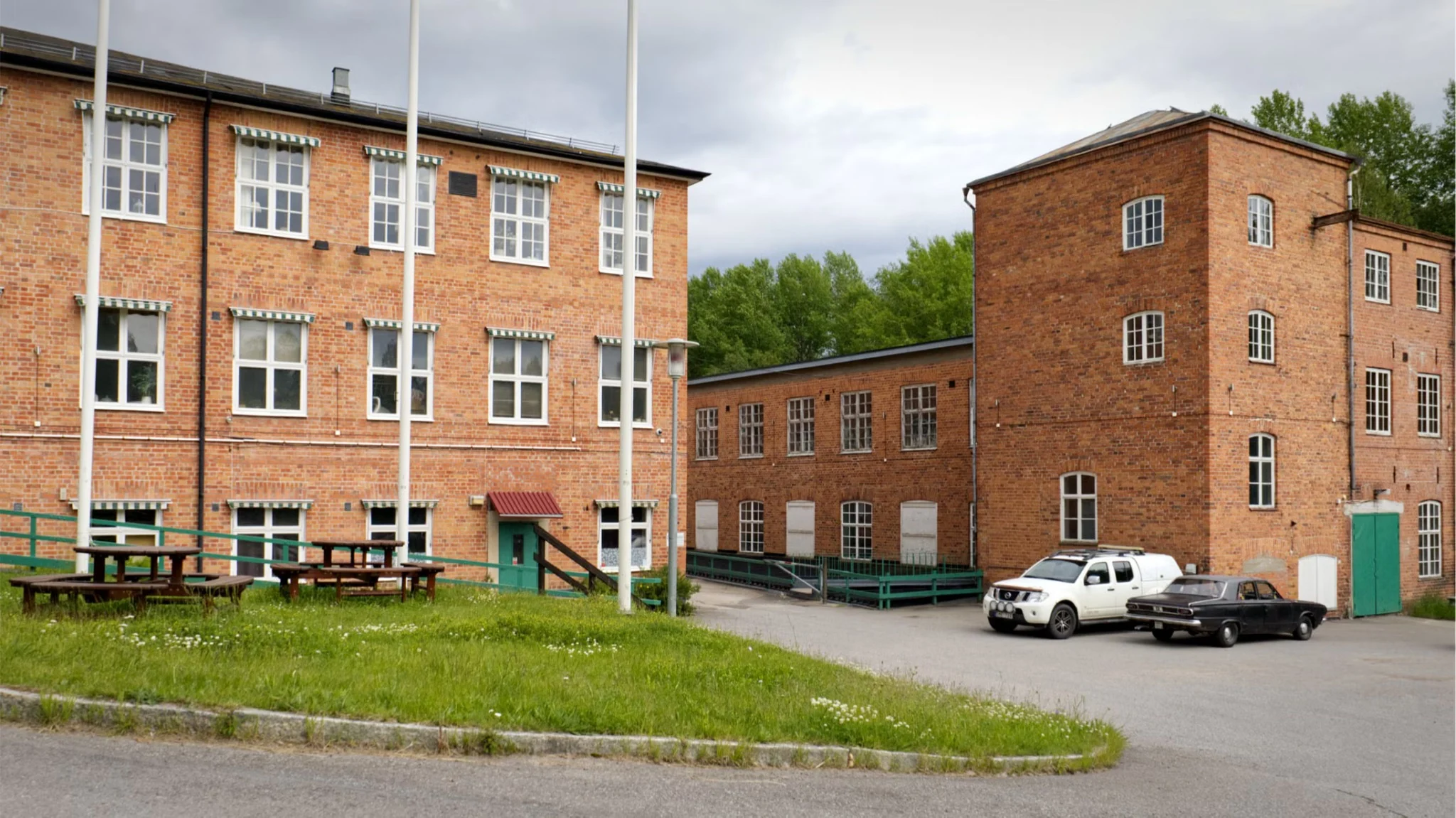 ลิฟต์บ้านคุณภาพ สวีเดน | KALEA Lift & ANTERA Lift ลิฟต์บ้านหรู 41 Profilplåt i Järbo AB in Sweden